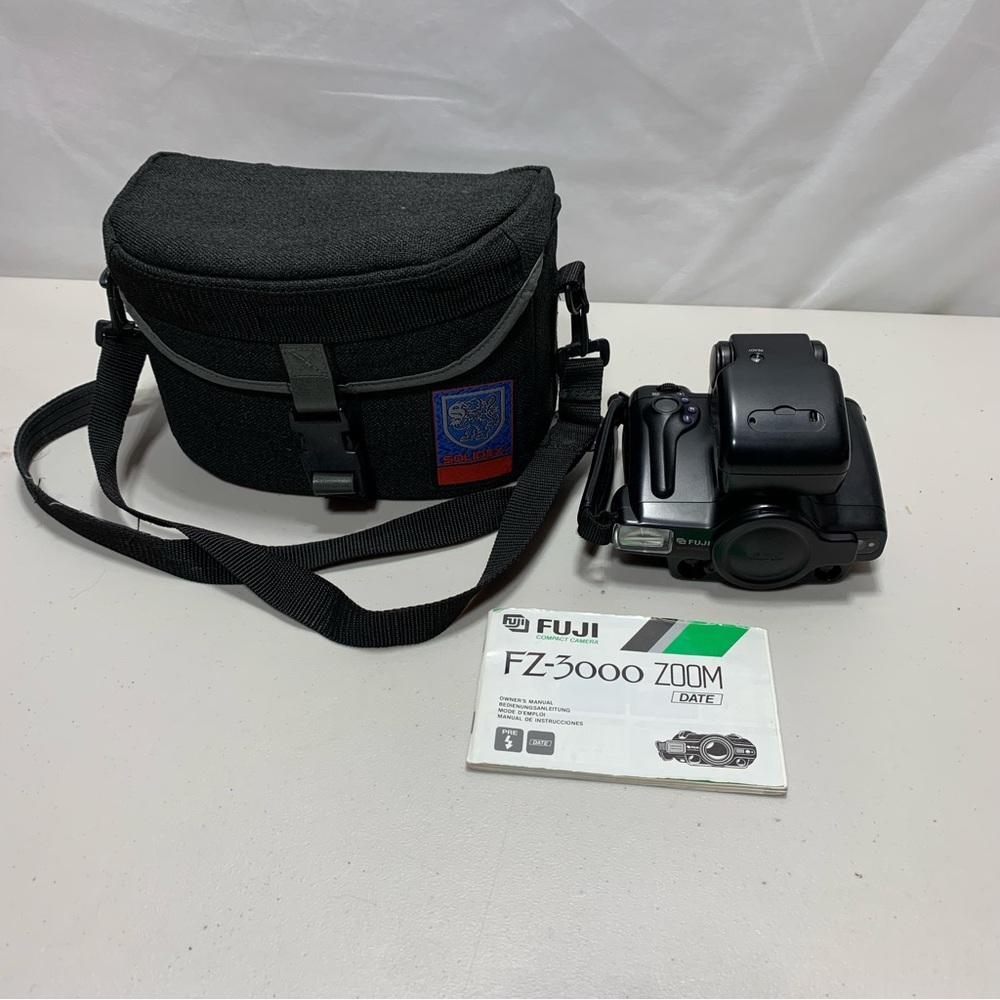 Vintage Fuji FZ-3000 Zoom Date Compact Camera w/ Flash